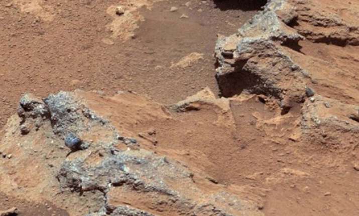 mars pebbles travelled 50 km down a riverbed study
