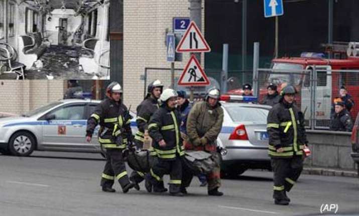 38 killed in suicide attacks on moscow metro