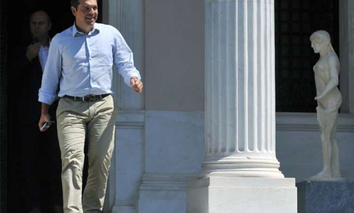 greece s pm alexis tsipras quits calls early polls