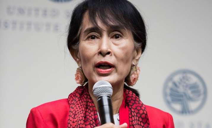 will lead government if party wins myanmar polls says suu