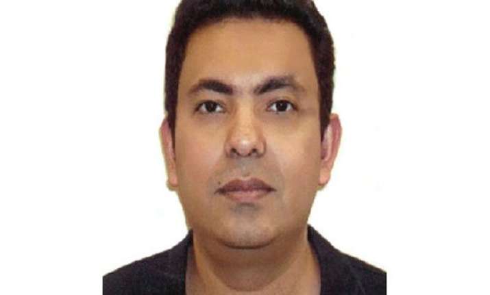 police watched while avijit roy was being killed