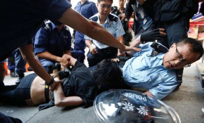 hong kong police arrest 26 amid street clashes