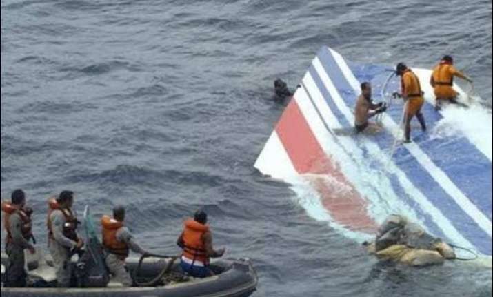 malaysia dispatches team to verify plane wreckage found in