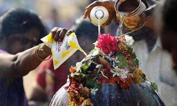 celebrations beyond boundaries 125 indian hindus arrive in