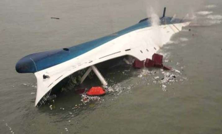 myanmar ferry capsizes 33 dead at least a dozen missing