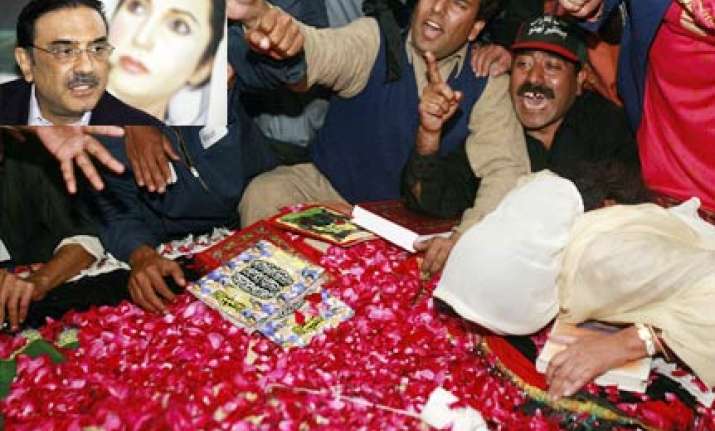 zardari asks un to defer benazir probe report till april 15