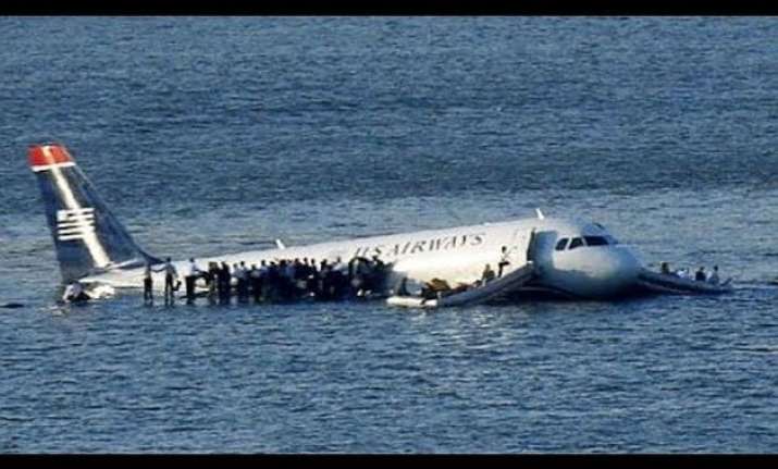 package found on australian beach may be linked to mh370