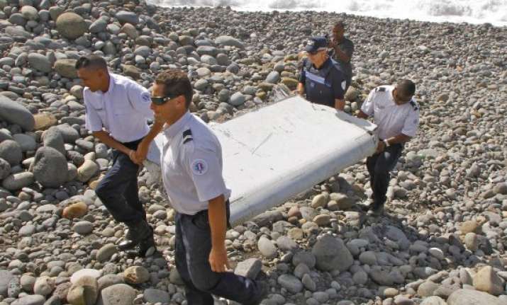 mh370 mystery experts determine wing fragment is from