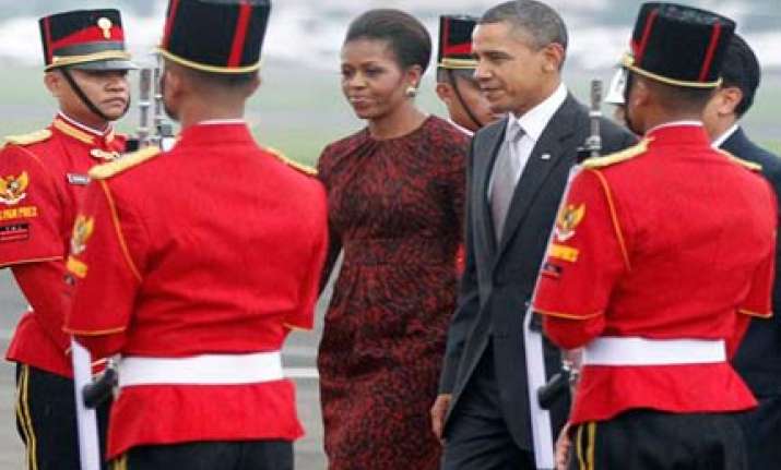 president obama lands in indonesia