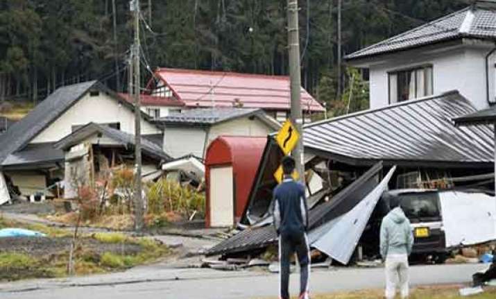 japan earthquake collapses homes causes injuries