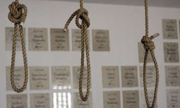 12 hanged to death in pakistan
