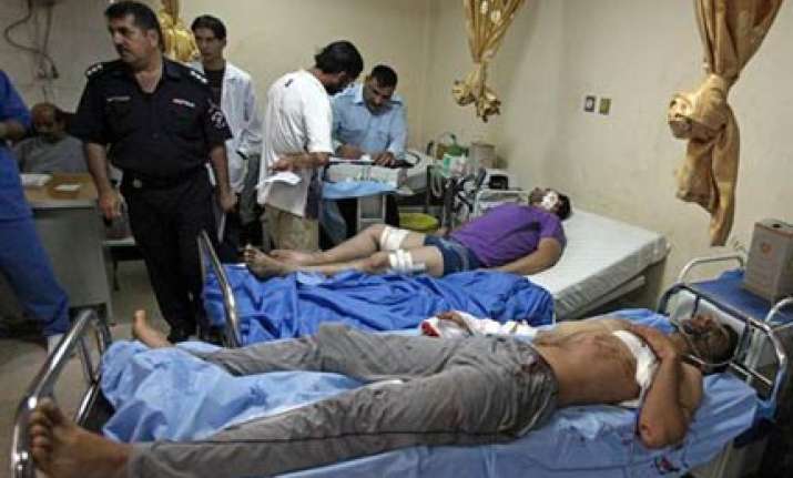 baghdad suicide bomb hits army recruits kills 60