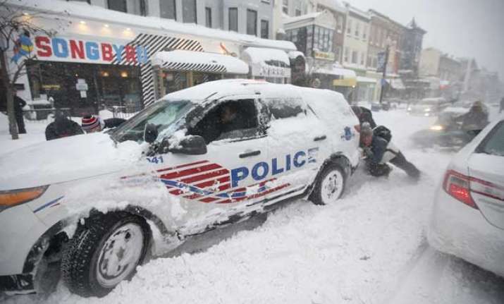 18 dead as massive blizzard shuts down eastern us