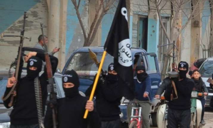 us airstrikes destroy over 500 million isis cash reserves