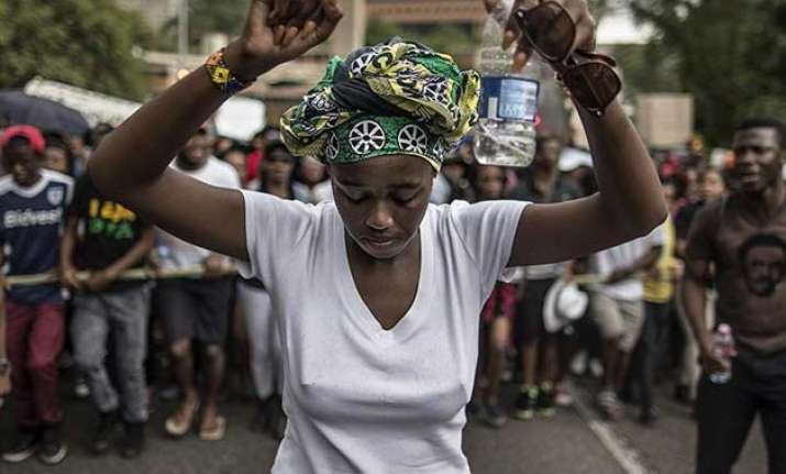south africa a scholarship that rewards young women for