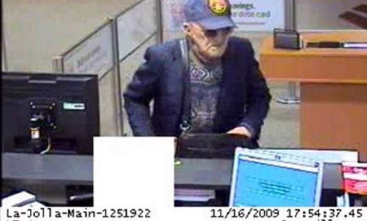 old man commits bank robbery in usa for 10th time