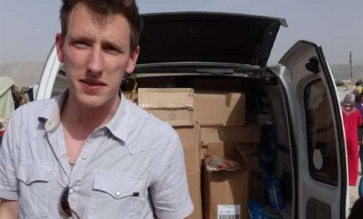 us aid worker s parents plead for his release