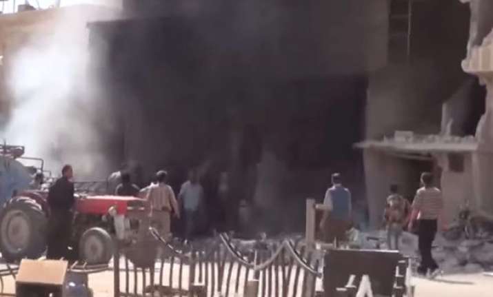 syria new russian strikes talks in paris on assad s future