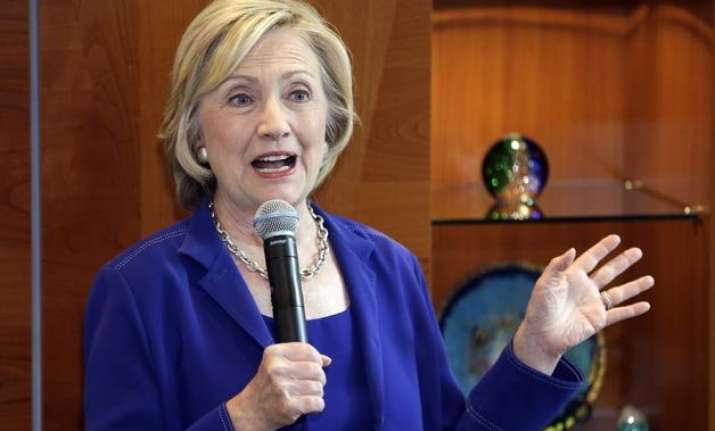 hillary clinton jabs republicans on immigration
