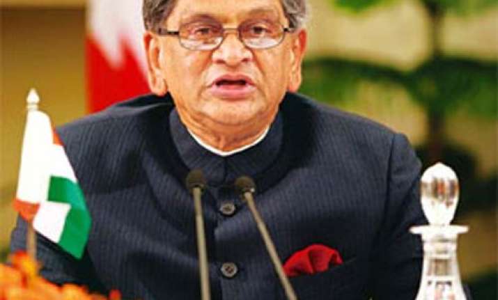 india appreciates pak role in safe return of sailors