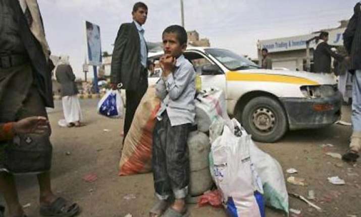 india asks all its nationals to leave yemen