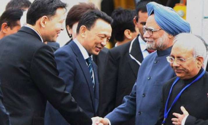 india kazakhstan sign nuclear oil pacts