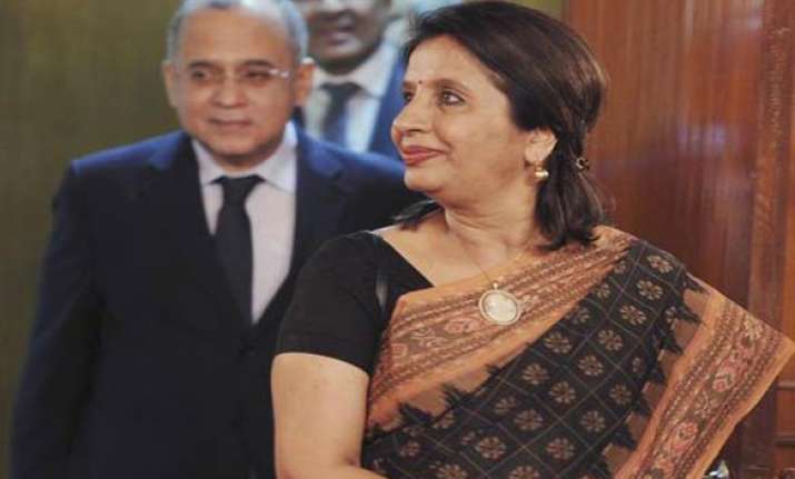 india pak foreign secys discuss kashmir