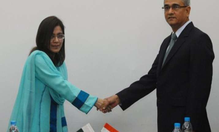 india and pakistan hold siachen glacier talks