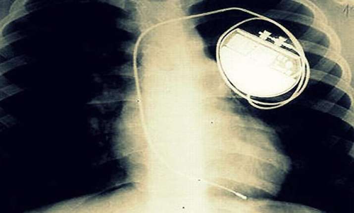 indian origin scientist makes leadless pacemaker