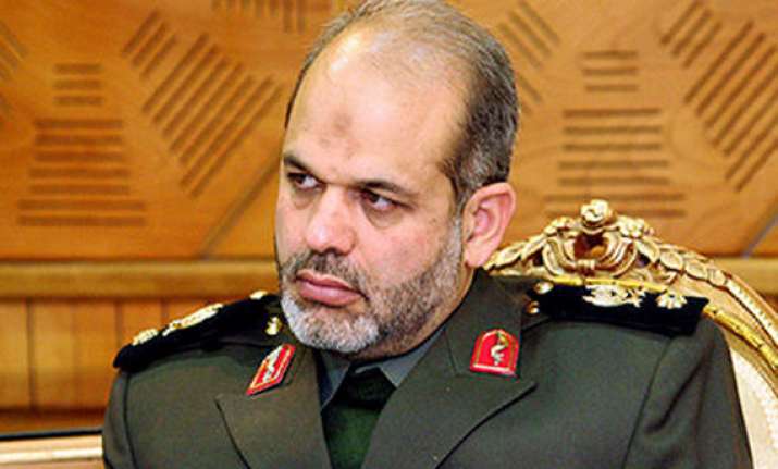 iran renews warning to us navy to leave gulf