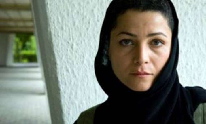 iranian actress to get 90 lashes one year in jail