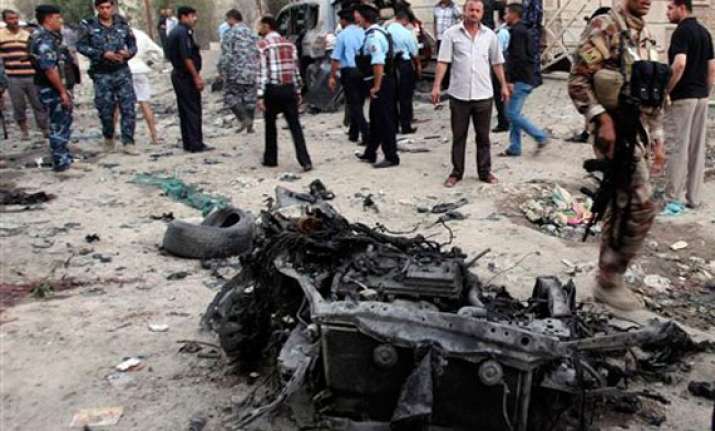 iraq wave of evening bombings kills at least 28