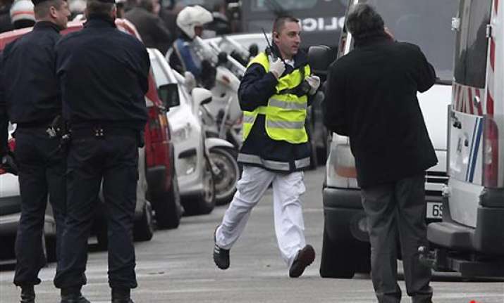 islamic gunman killed after 32 hour french standoff
