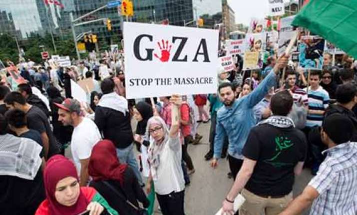 hamas agrees to 24 hour humanitarian truce in gaza toll 1060