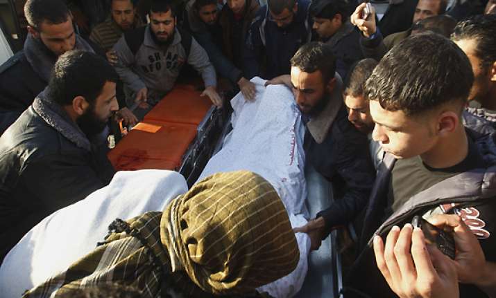 israeli airstrike kills militant commander in gaza