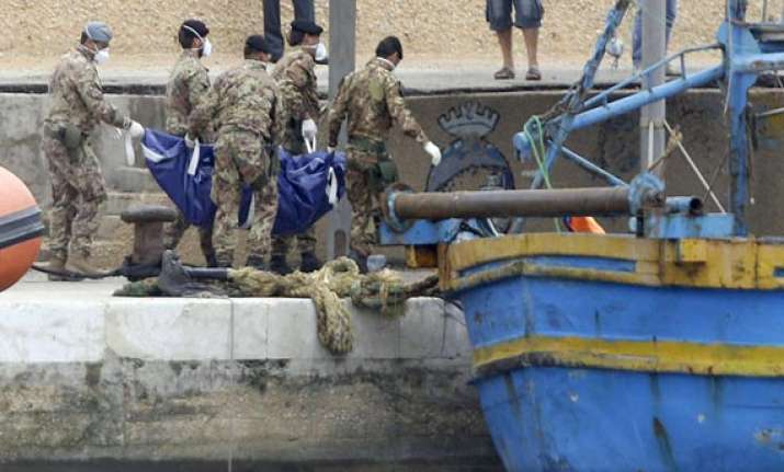 italian migrant death toll reaches at least 194