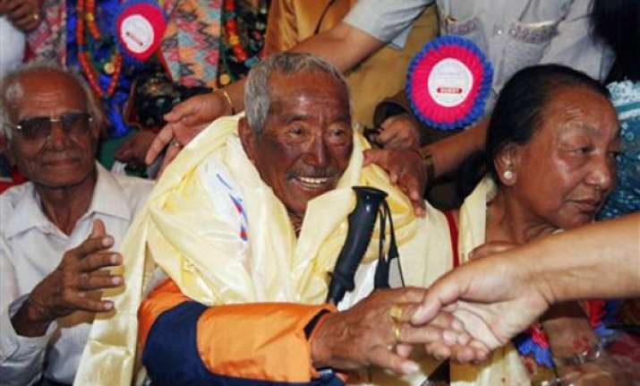 japanese climber 80 becomes oldest atop everest