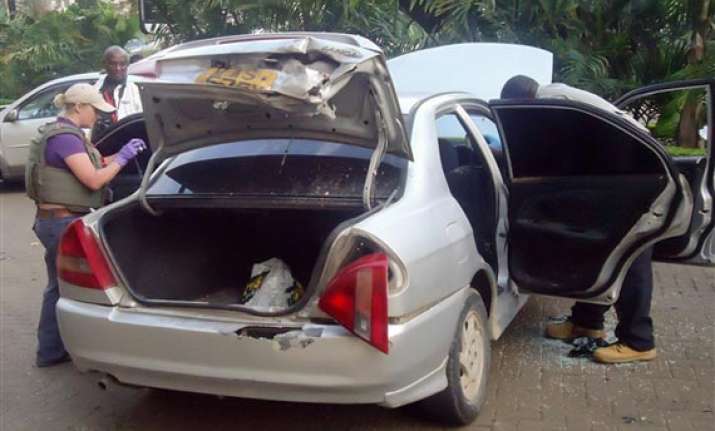 kenyan police detail car used in mall attack