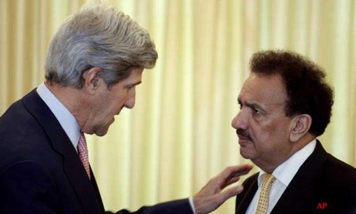 kerry says us expects more from pak to fight terror groups