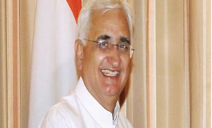 khurshid arrives in lanka for bilateral talks