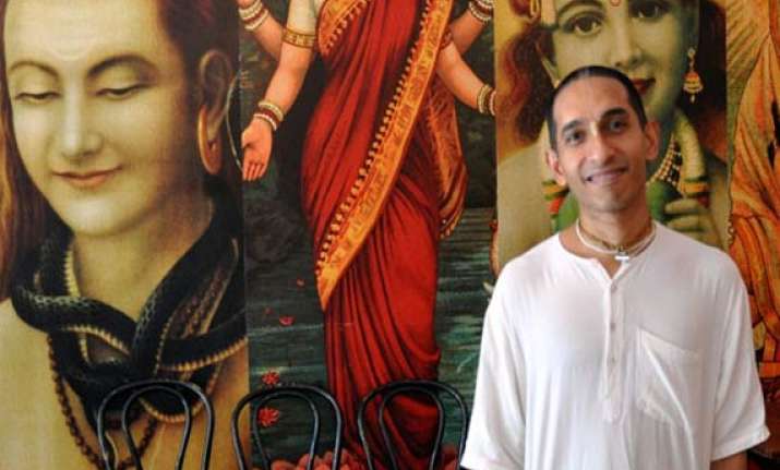 krishna devotee from mumbai rasanath das leading occupy