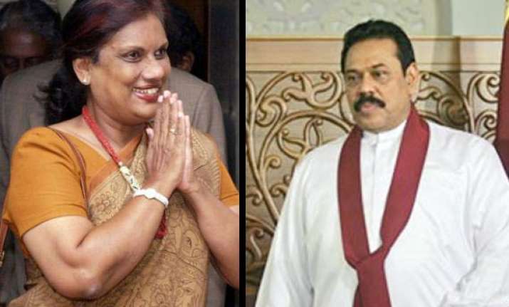 kumaratunga asks rajapaksa to share power with tamils
