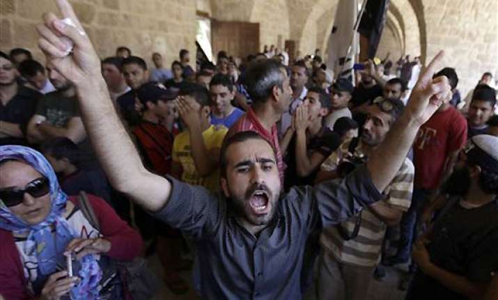 lakhs of syrians come out on streeets against assad