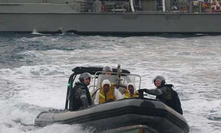 41 lankans illegally trying to enter australia sent back