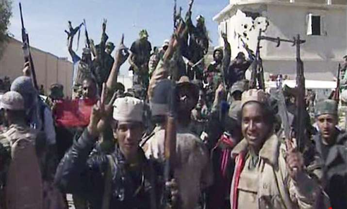libyan fighters capture gaddafi hometown of sirte