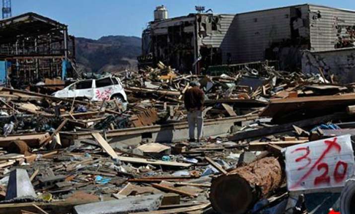magnitude 7.4 earthquake hits off japan coast