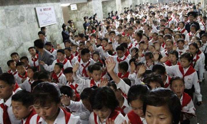 nkorea threatens specific attacks on skorean media