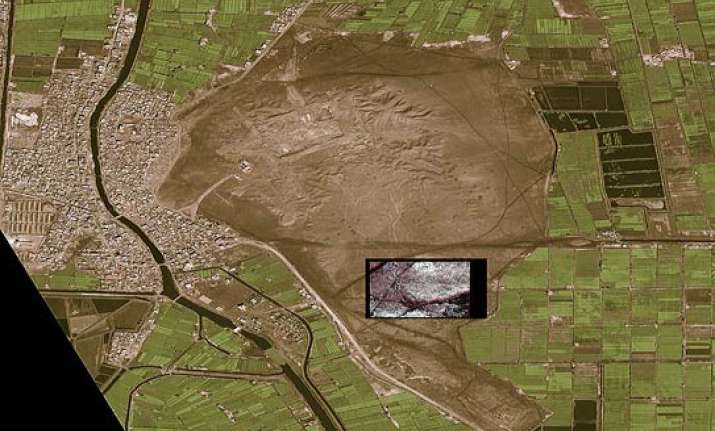 nasa satellite discovers 17 buried pyramids in egypt