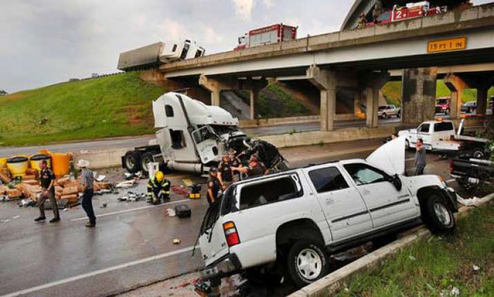 oklahoma tornado toll lowered to 24 from 91