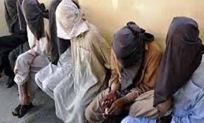 pak court denounces running of detention centres by isi